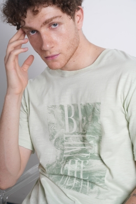 تیشرت آستین کوتاه چاپی مردانه