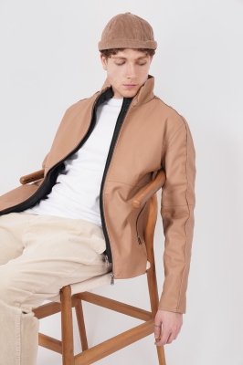 کاپشن کوتاه ساده مردانه