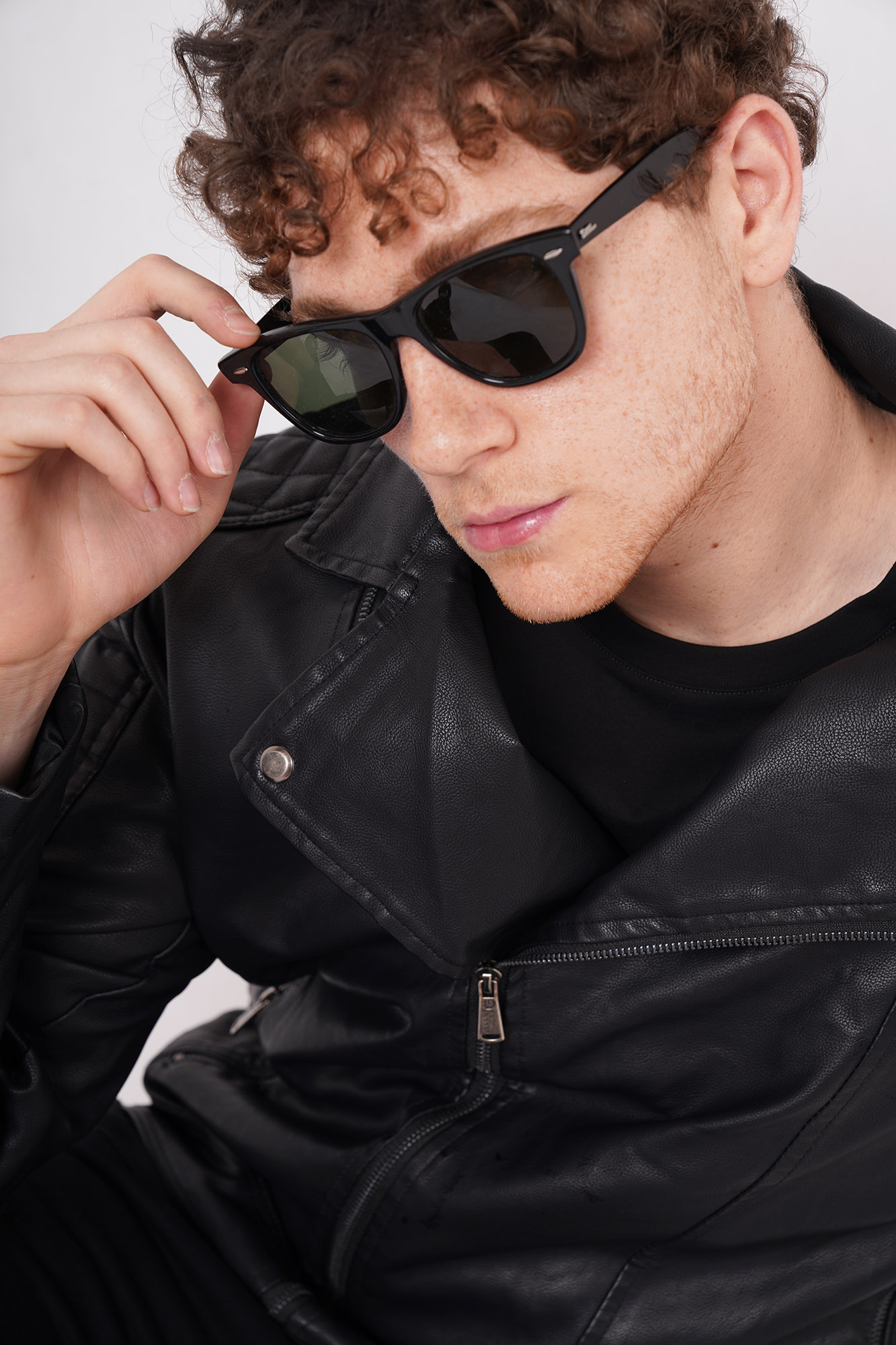 کاپشن کوتاه ساده مردانه