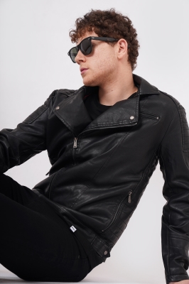 کاپشن کوتاه ساده مردانه