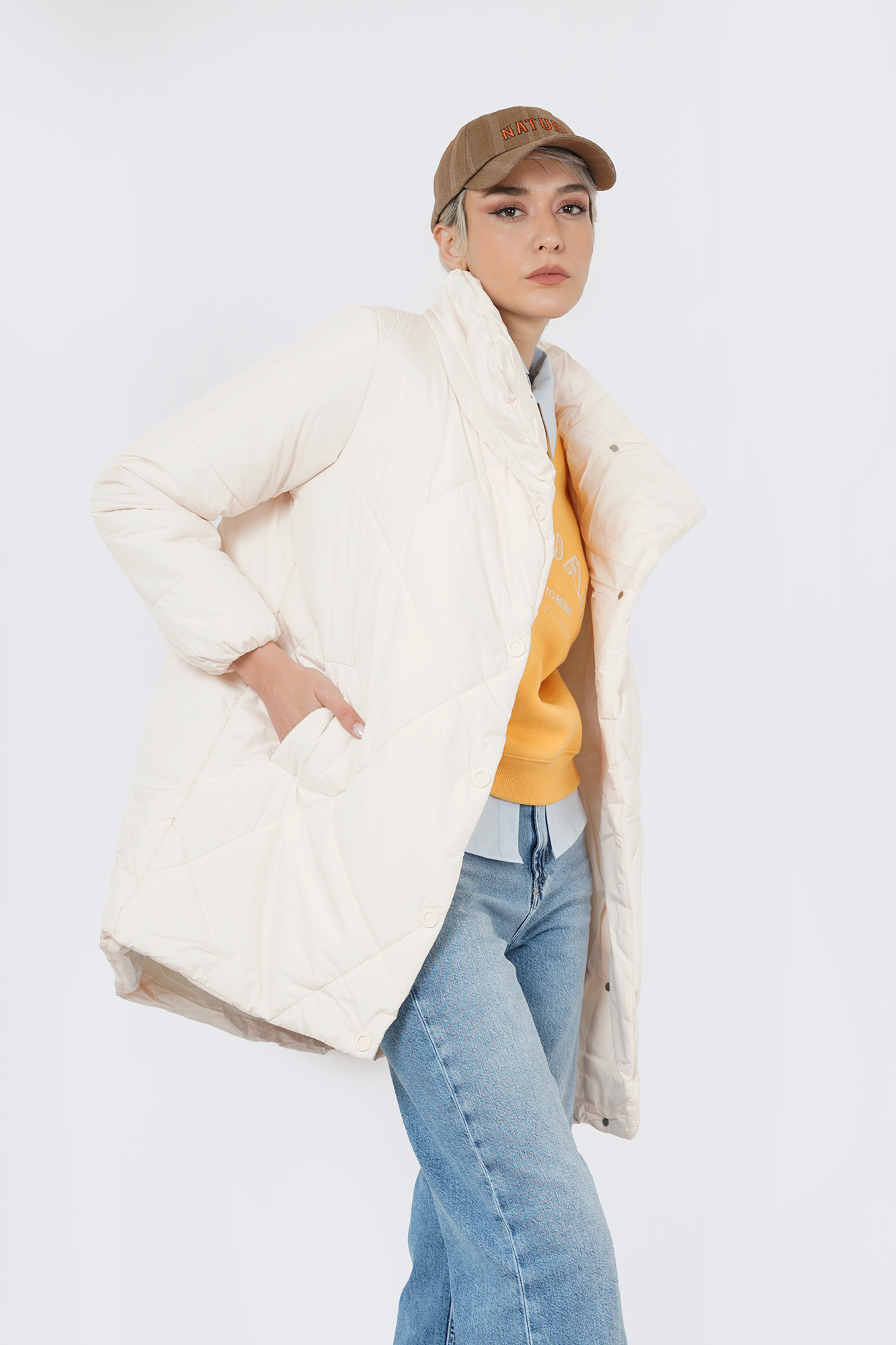 کاپشن بلند ساده زنانه