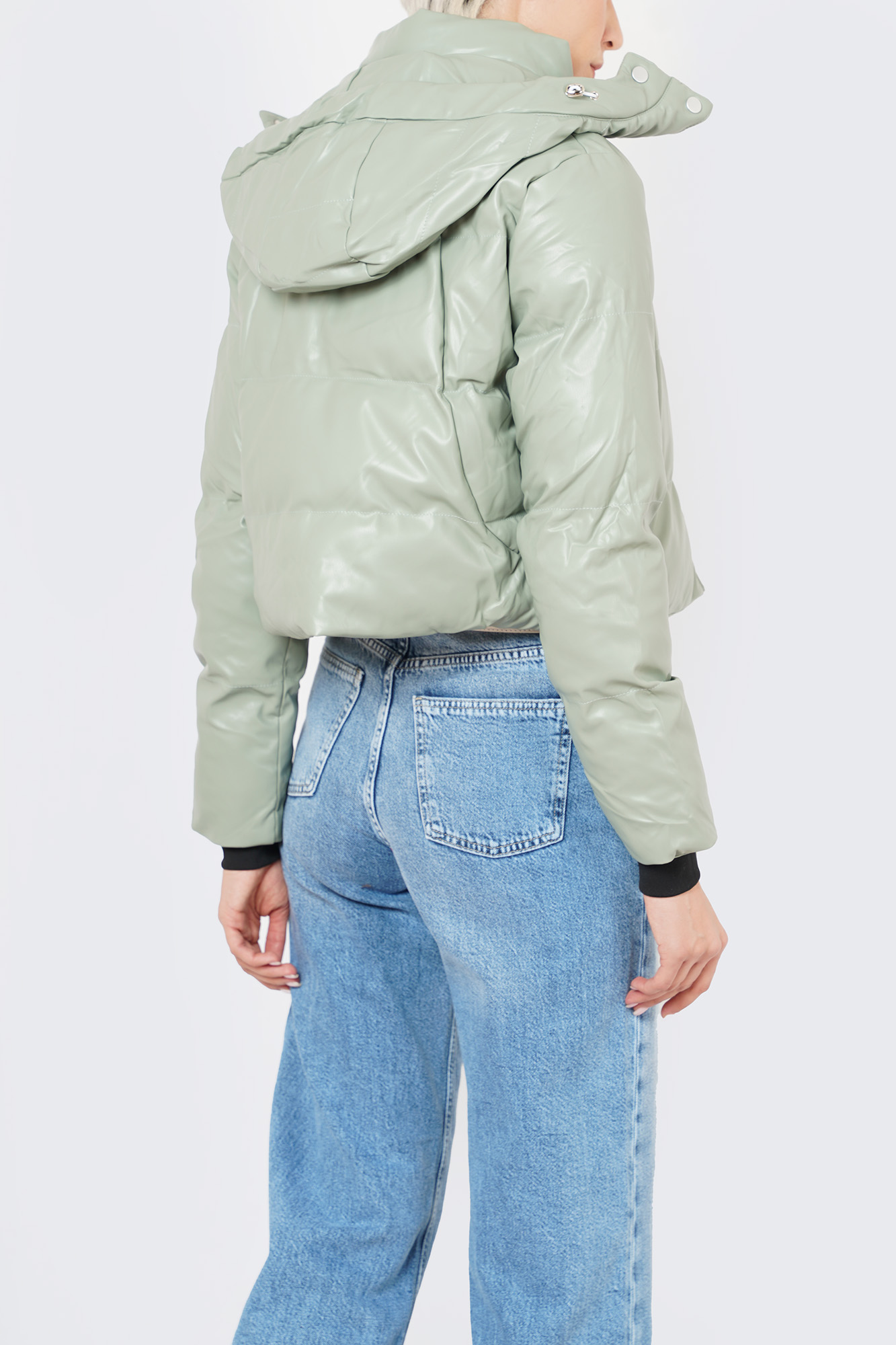 کاپشن کوتاه ساده زنانه