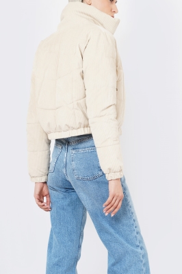 کاپشن کوتاه ساده زنانه