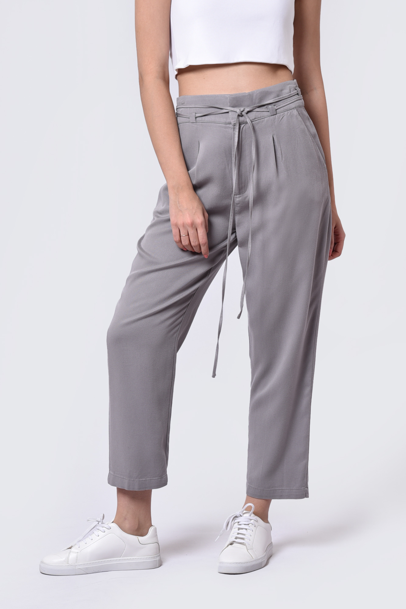 شلوار پارچه ای ساده زنانه