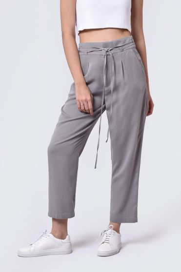 شلوار پارچه ای ساده زنانه