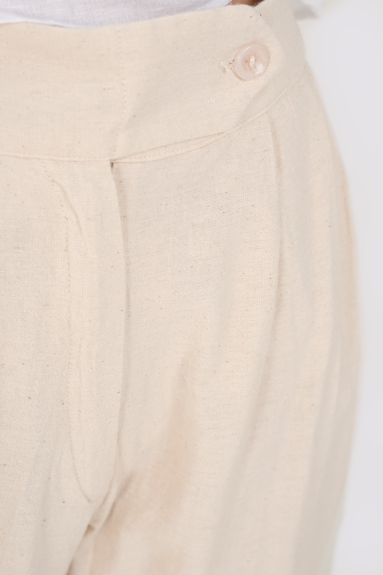 شلوار پارچه ای ساده زنانه