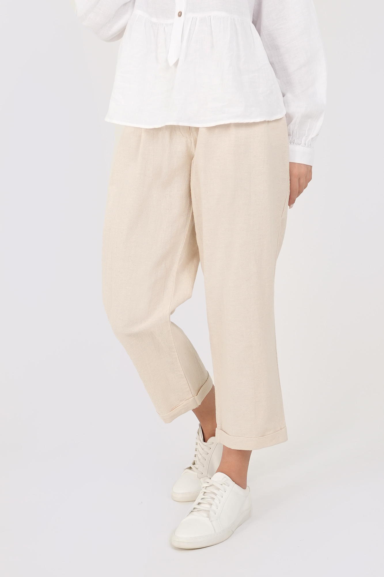 شلوار پارچه ای ساده زنانه