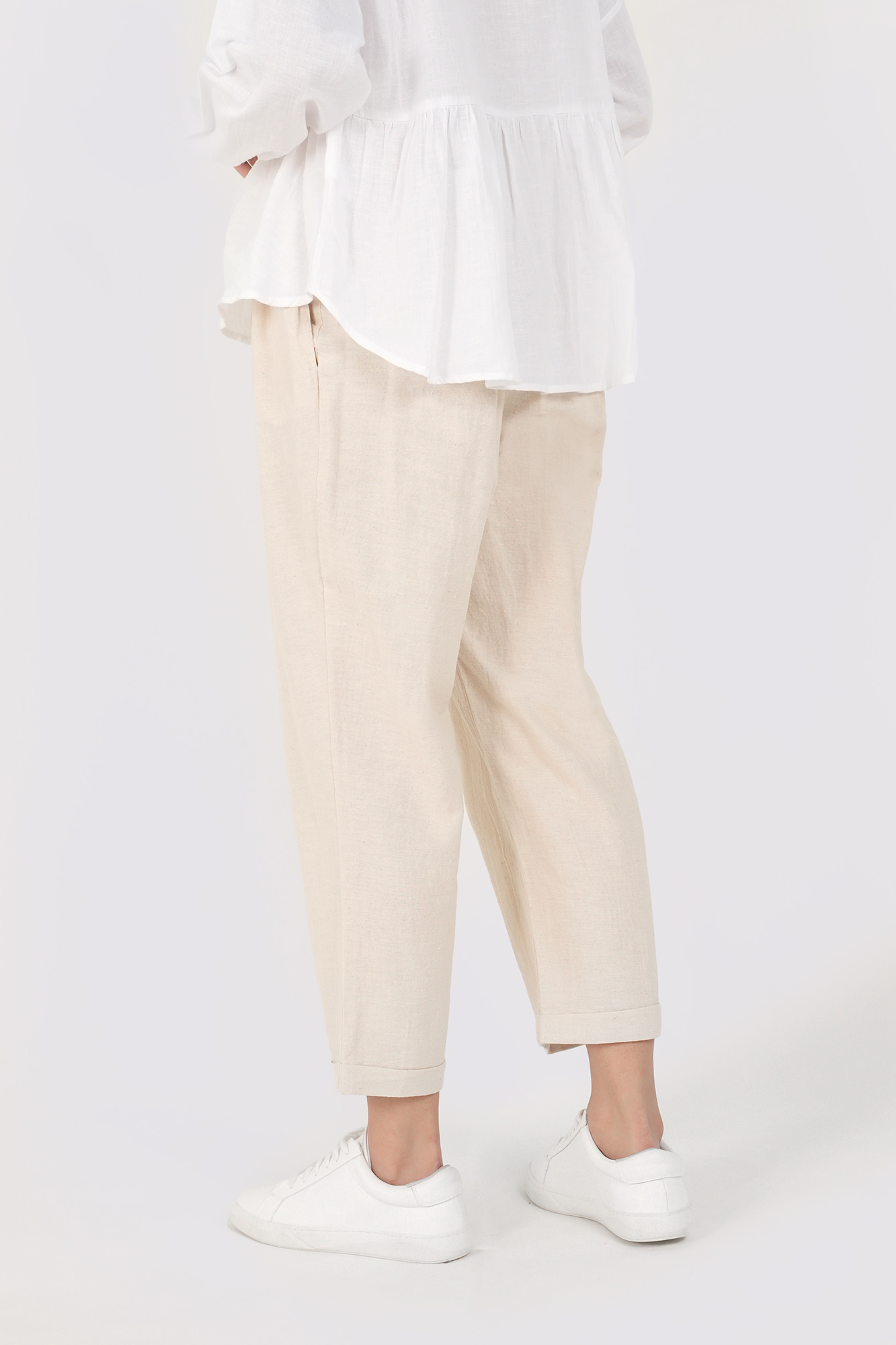 شلوار پارچه ای ساده زنانه