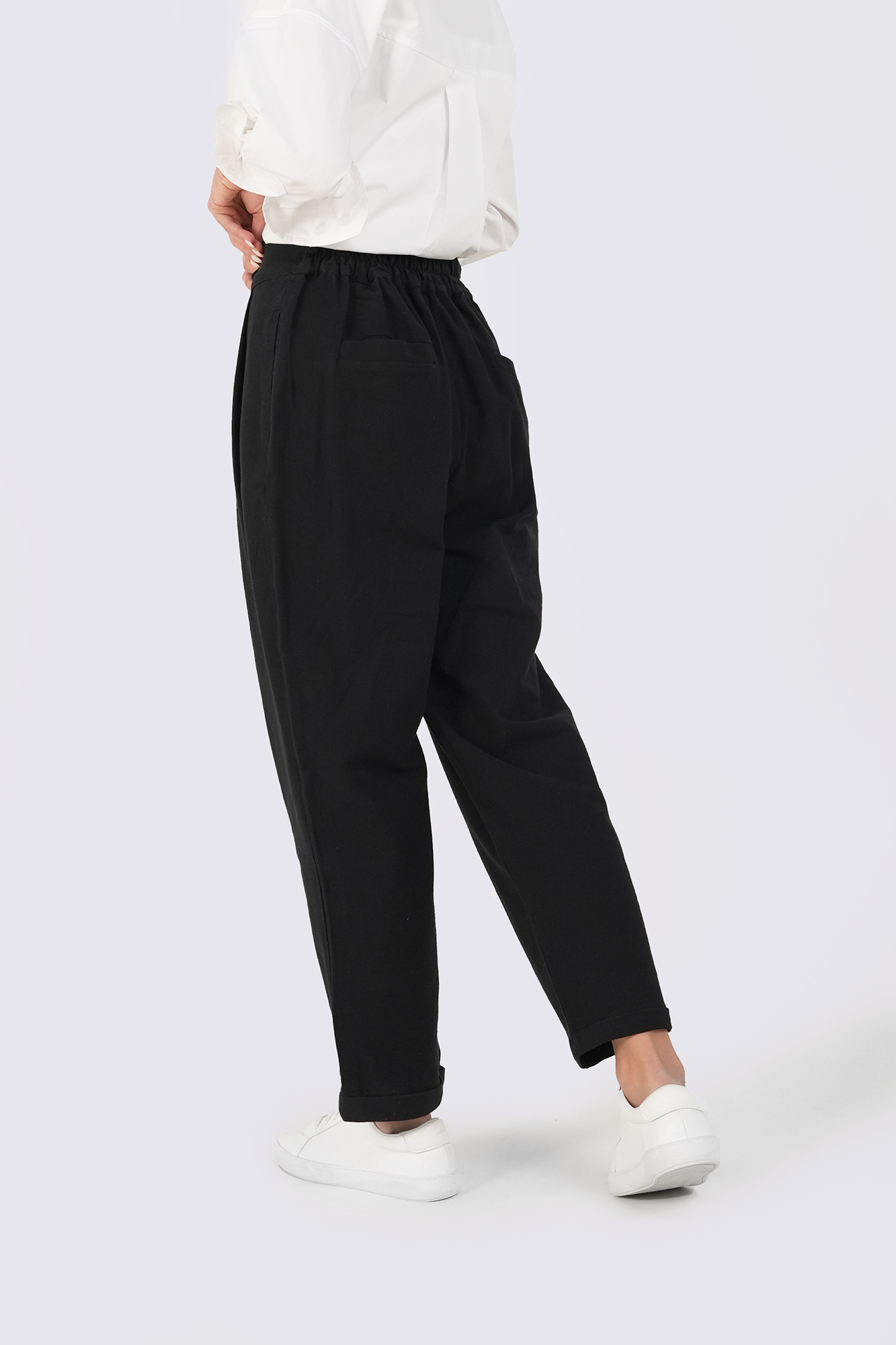 شلوار پارچه ای ساده زنانه