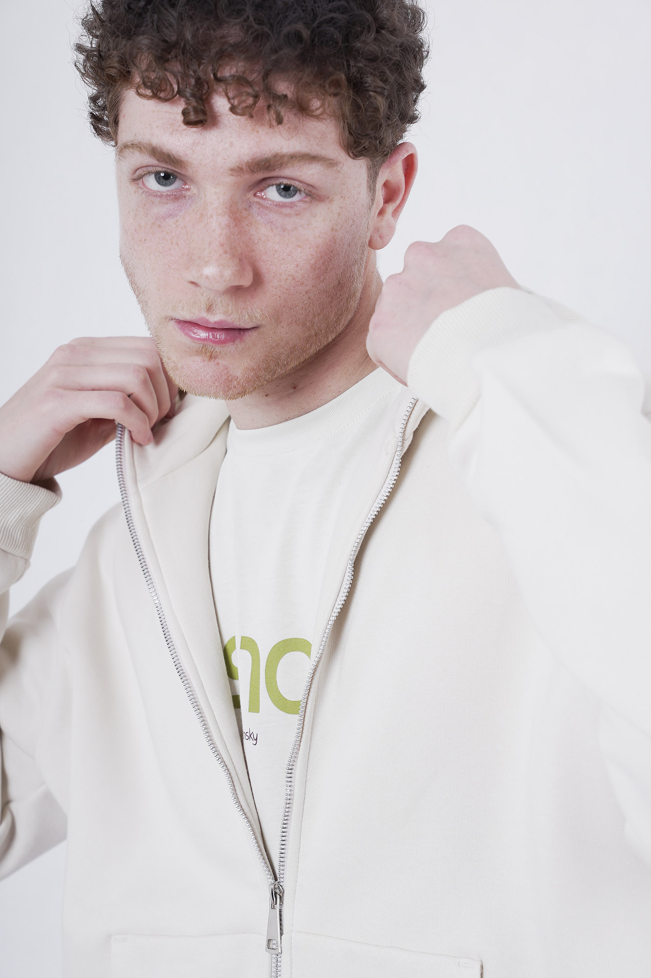 سوئیشرت کلاهدار ساده مردانه