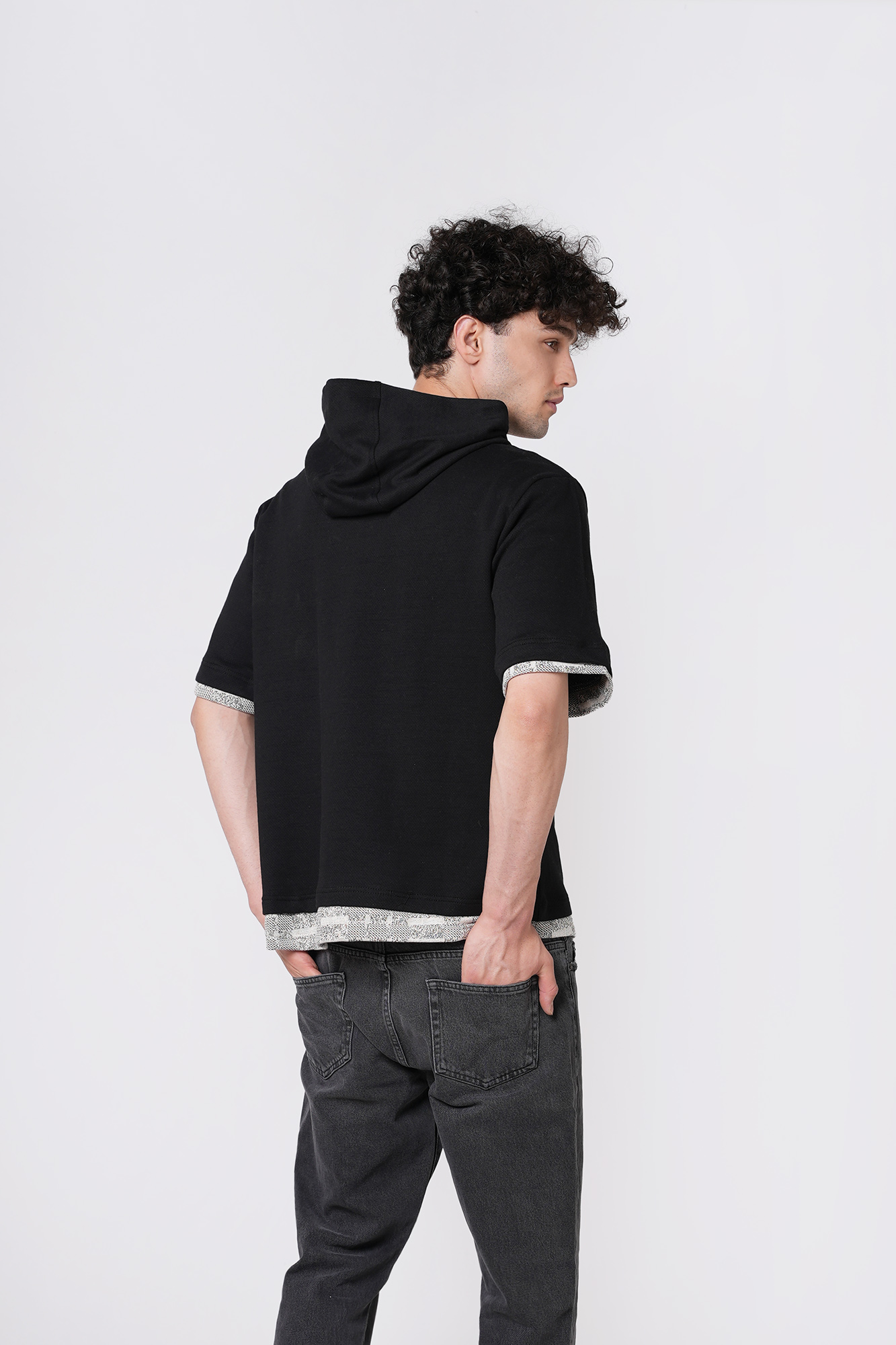 هودی آستین کوتاه طرحدار مردانه