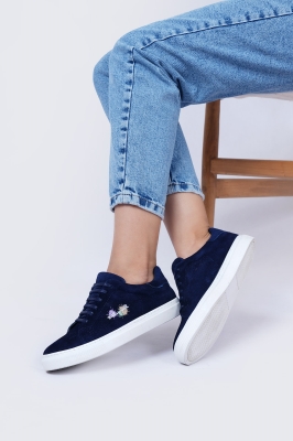 کتانی گلدوزی دار زنانه