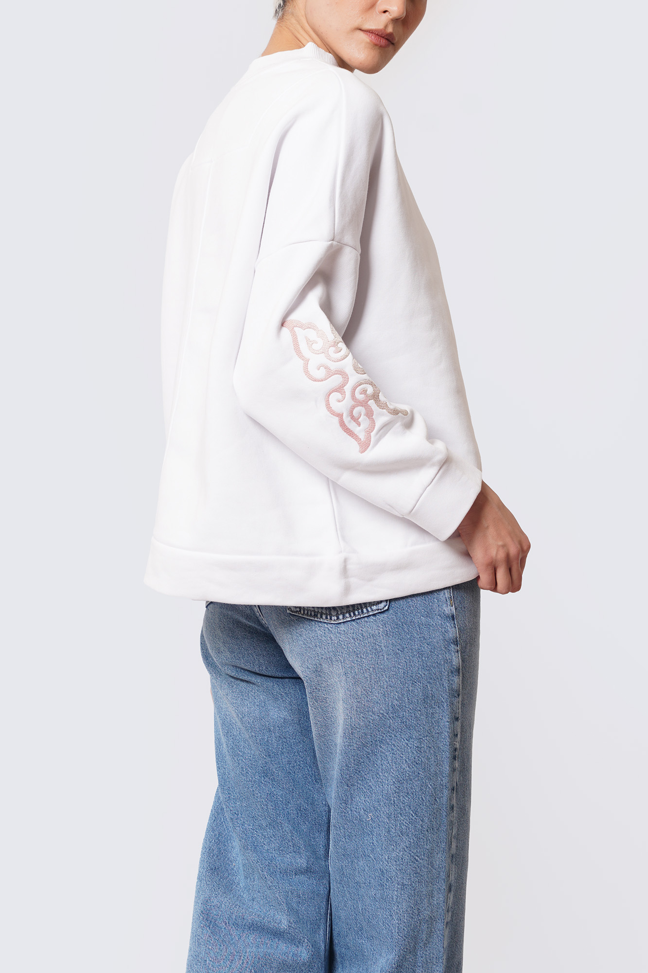 تیشرت آستین بلند گلدوزی زنانه