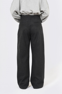 شلوار پارچه ای ساده زنانه