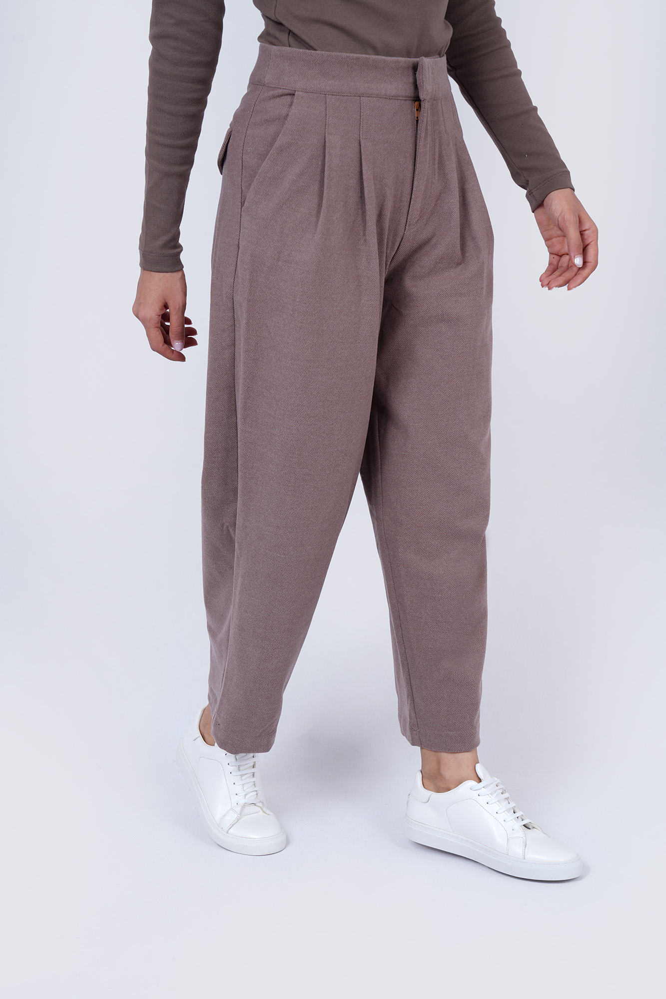 شلوار پارچه ای ساده زنانه