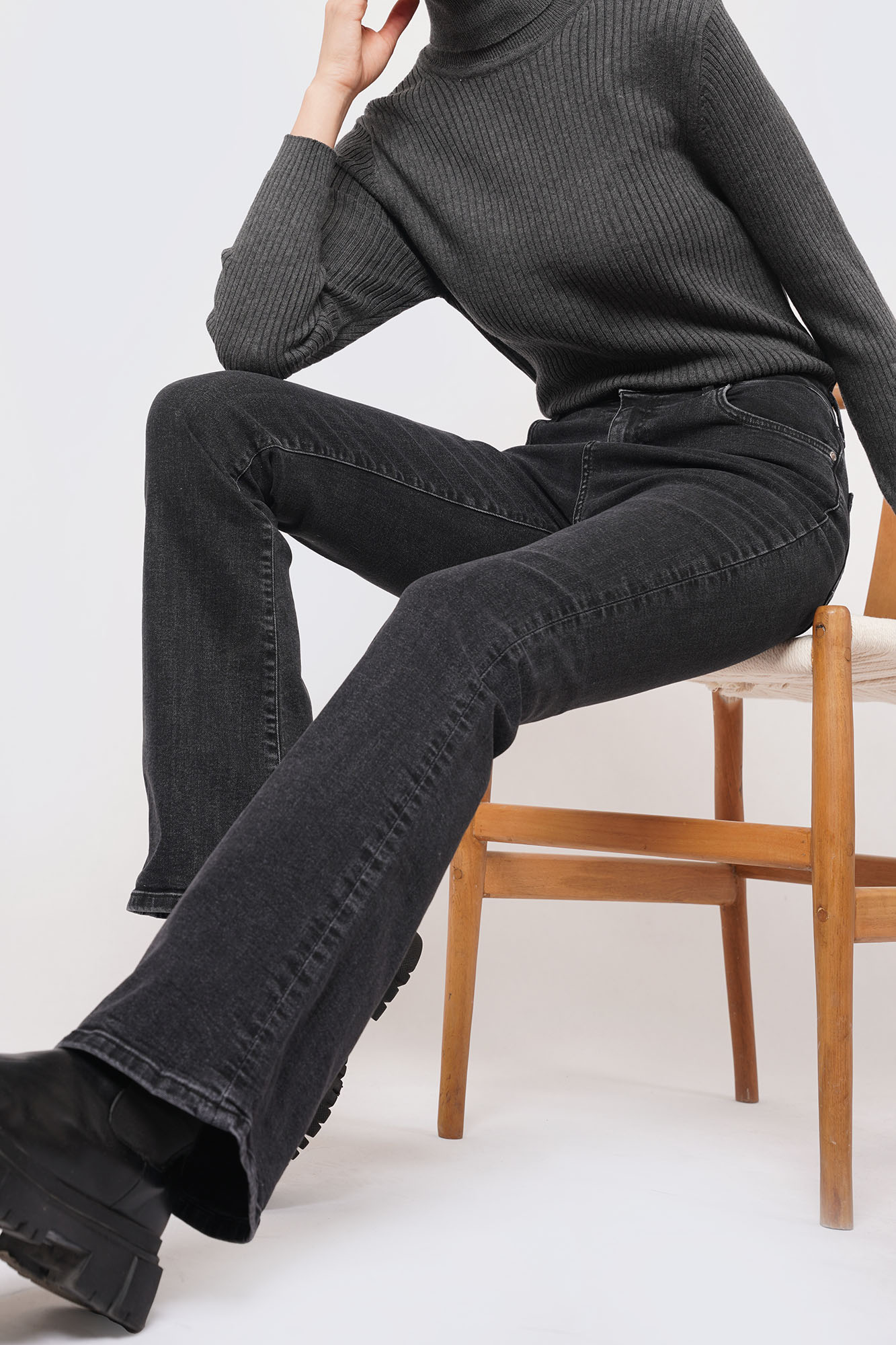 شلوار جین بوت کات