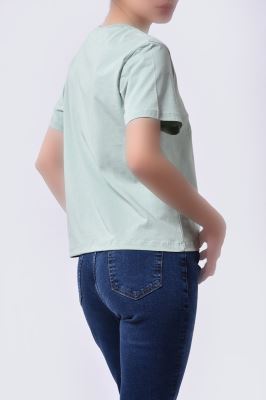 تیشرت آستین کوتاه گلدوزی زنانه