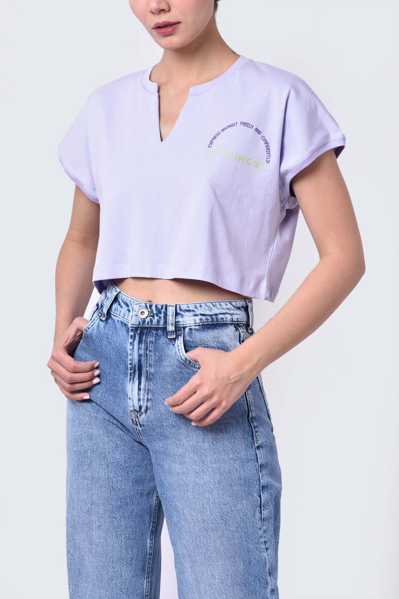 تیشرت آستین کوتاه چاپی زنانه