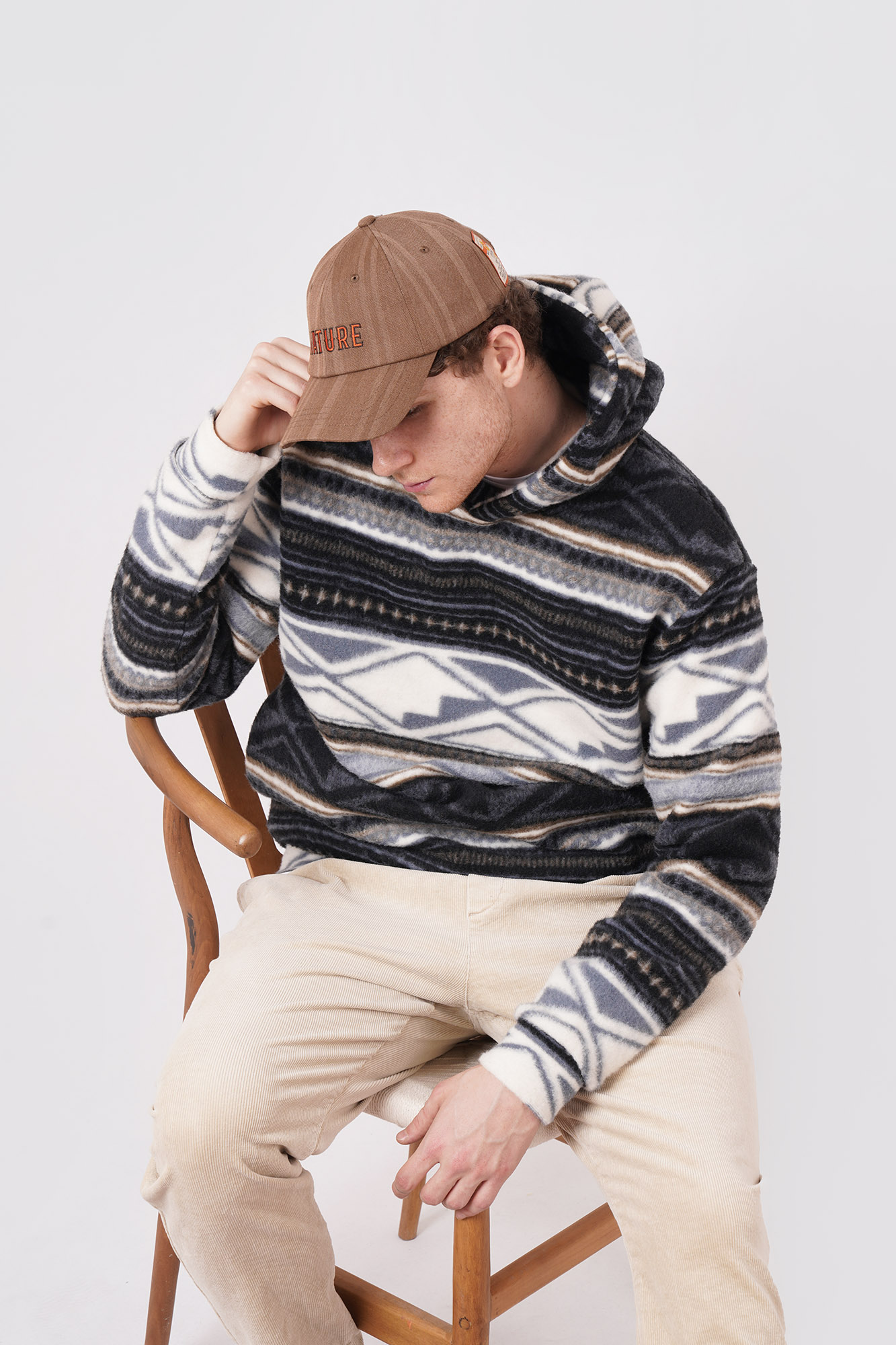 هودی طرحدار مردانه