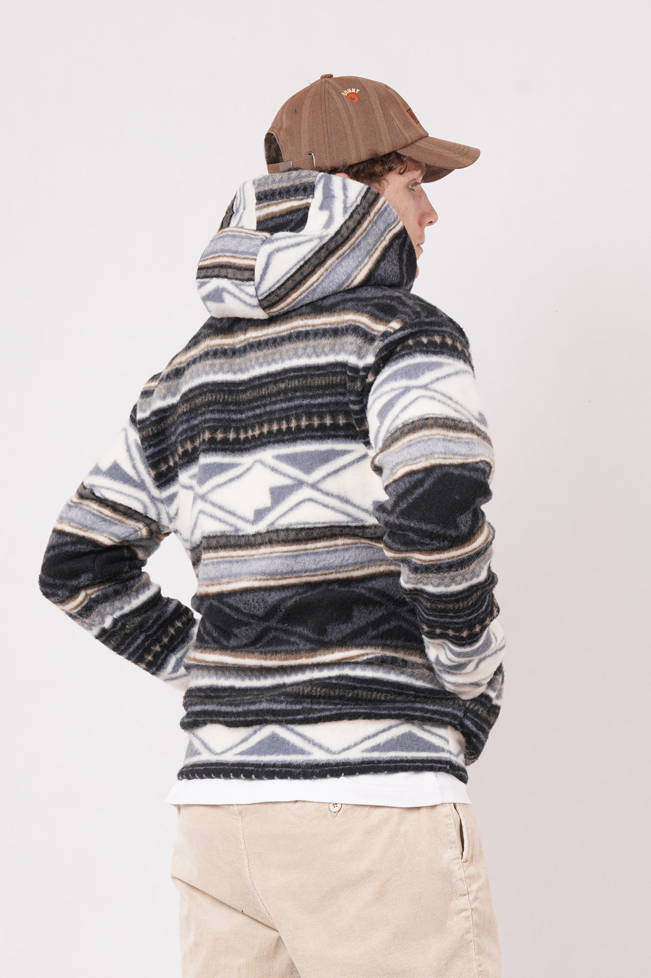 هودی طرحدار مردانه