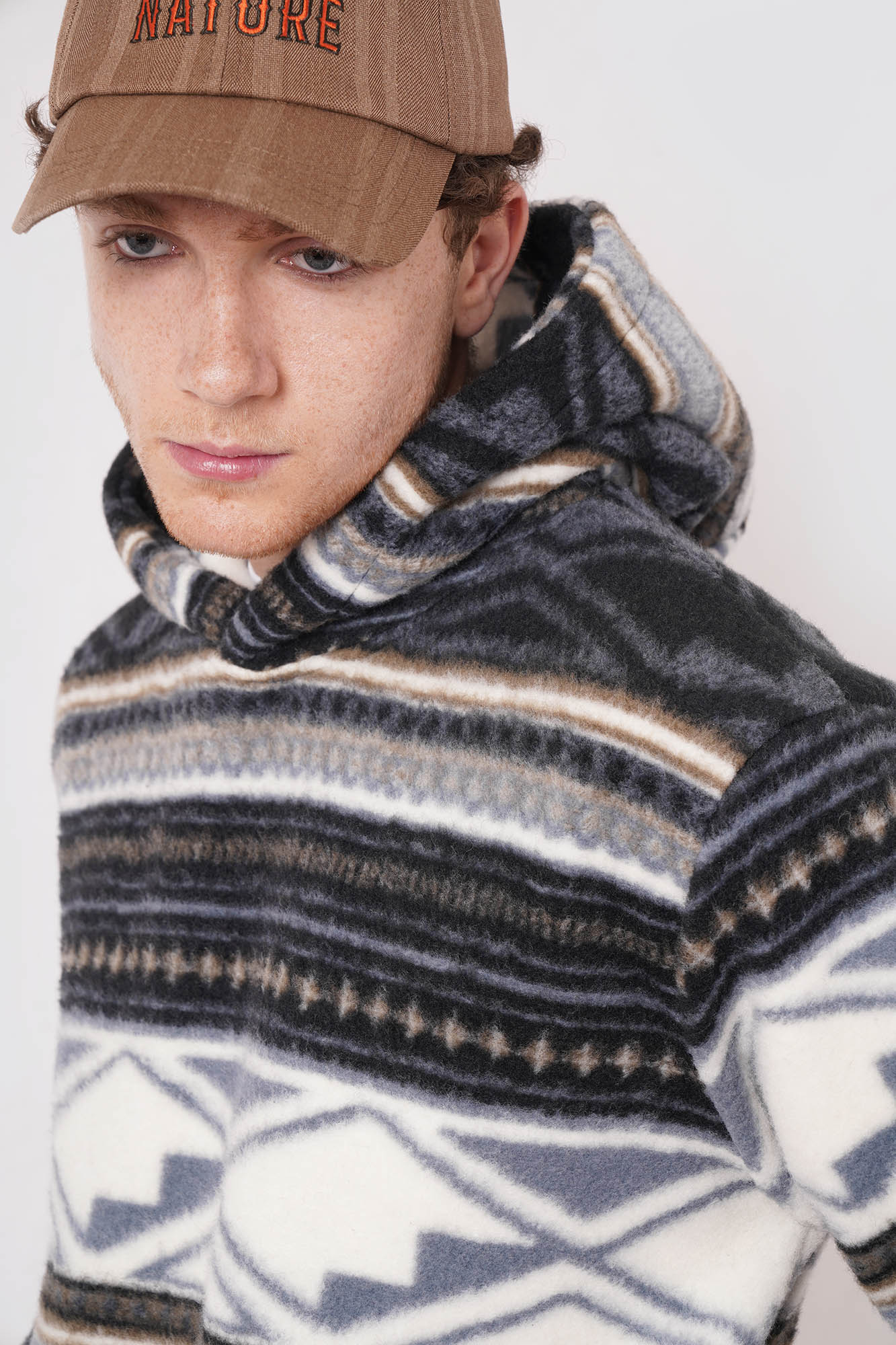 هودی طرحدار مردانه