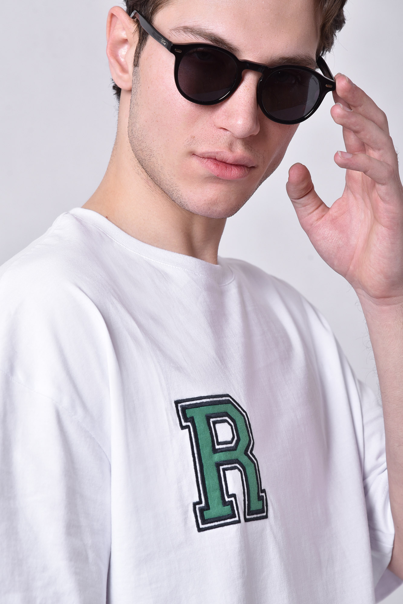 تیشرت آستین کوتاه گلدوزی مردانه