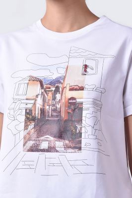 تیشرت آستین کوتاه چاپی زنانه