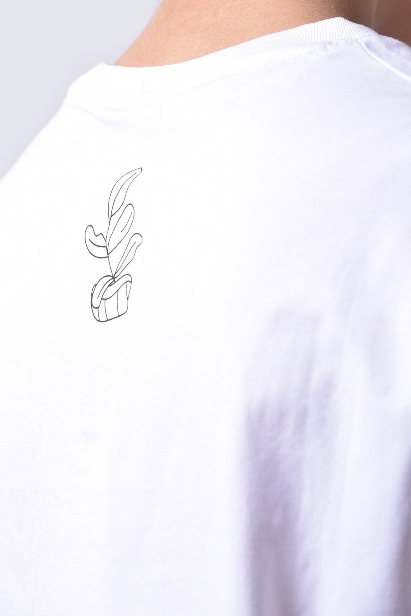 تیشرت آستین کوتاه چاپی زنانه