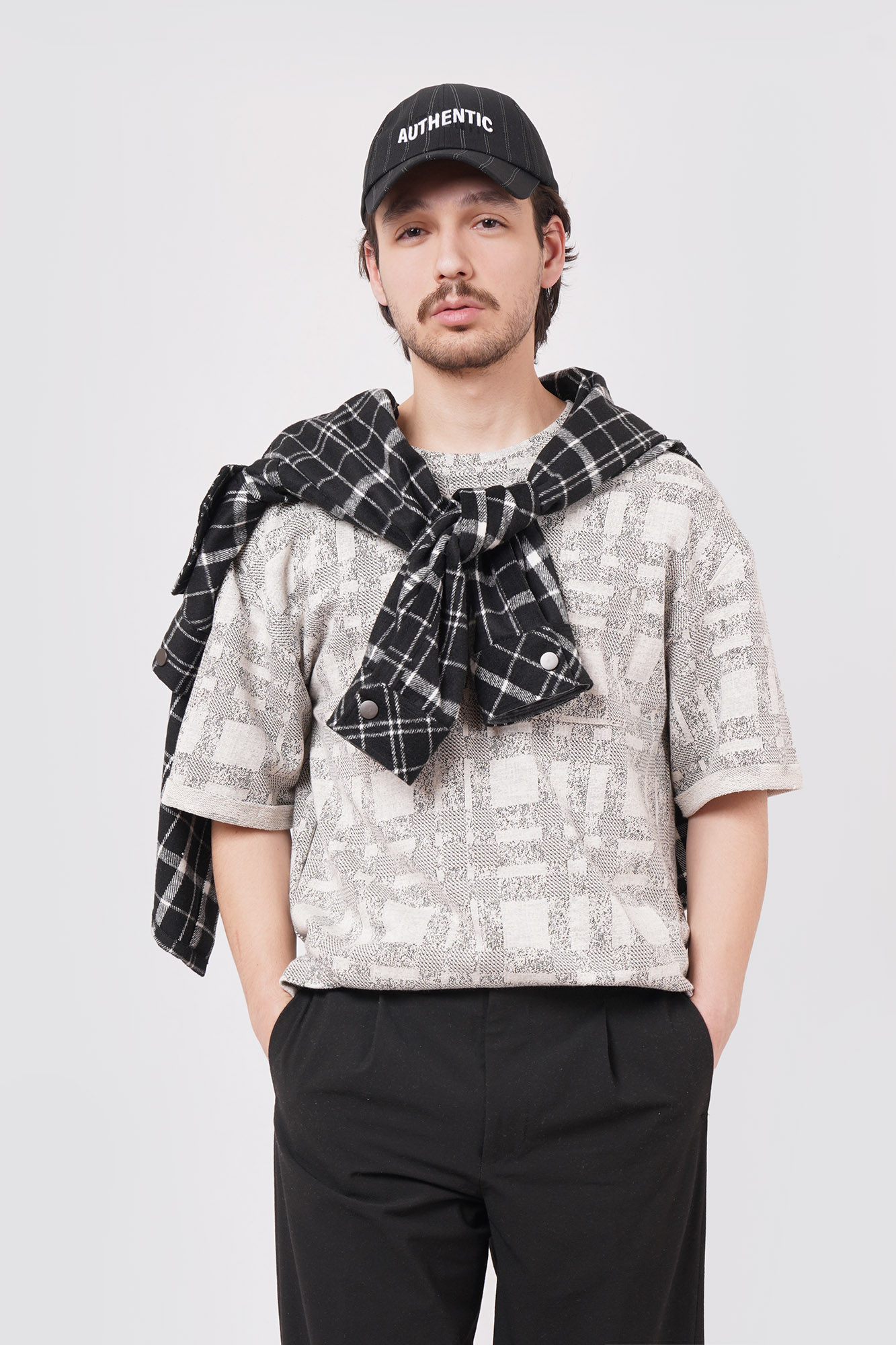 تیشرت آستین کوتاه طرحدار مردانه