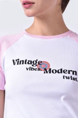 تیشرت آستین کوتاه چاپی زنانه