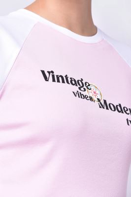 تیشرت آستین کوتاه چاپی زنانه