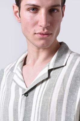 پیراهن آستین کوتاه طرحدار مردانه