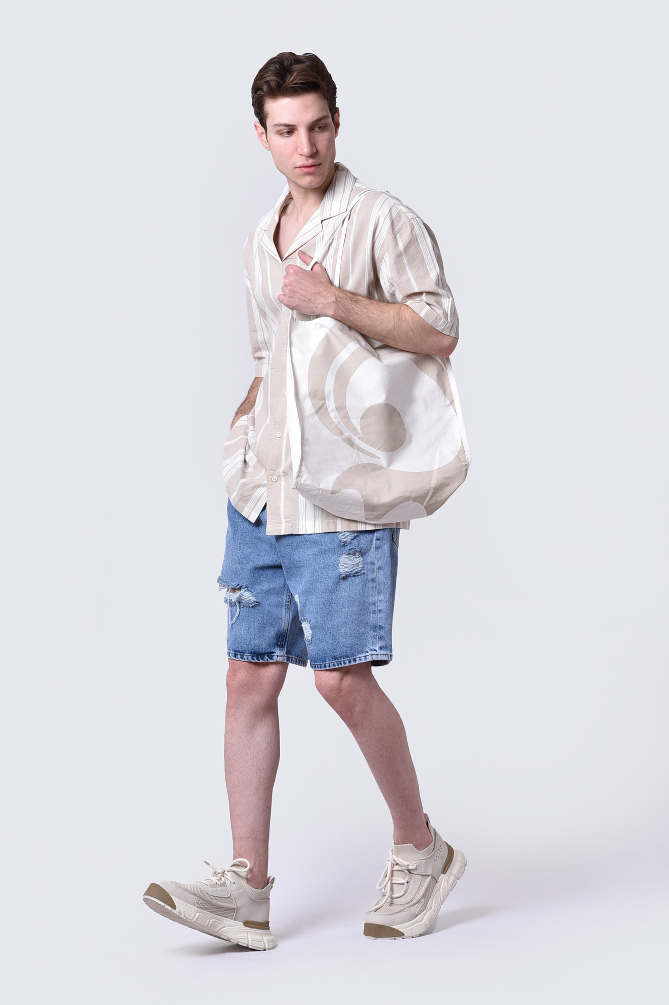 پیراهن آستین کوتاه طرحدار مردانه