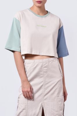 تیشرت آستین کوتاه چاپی زنانه