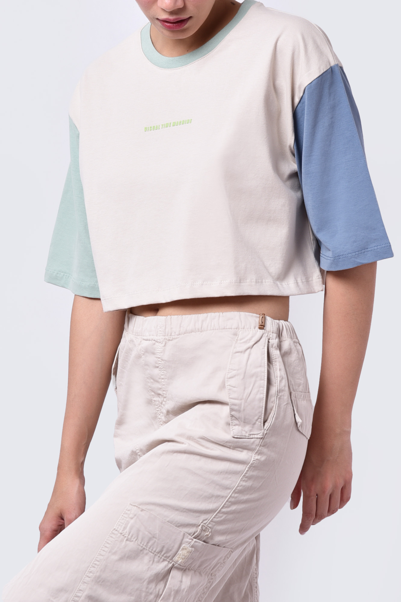 تیشرت آستین کوتاه چاپی زنانه