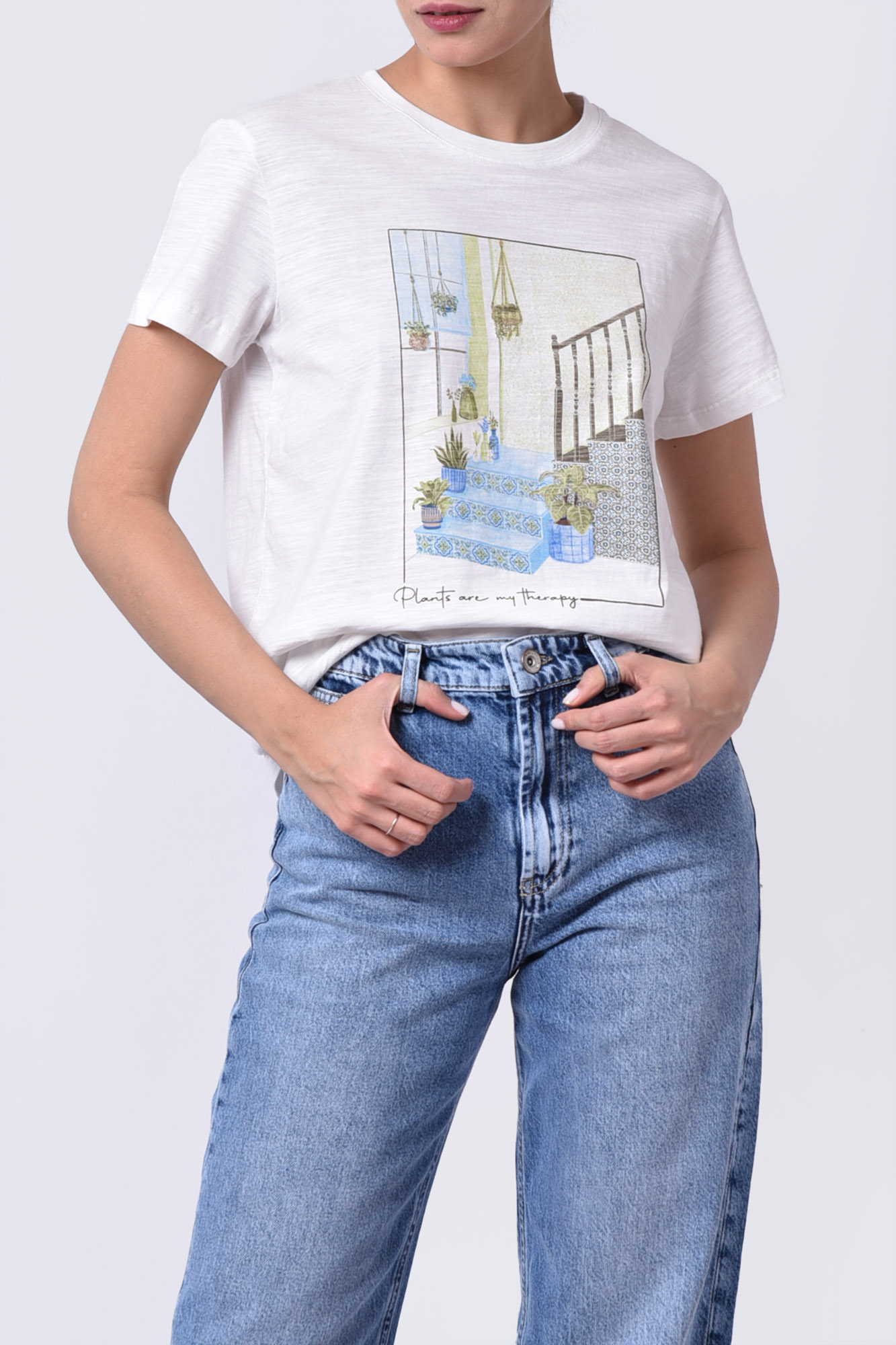 تیشرت آستین کوتاه چاپی زنانه