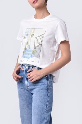 تیشرت آستین کوتاه چاپی زنانه