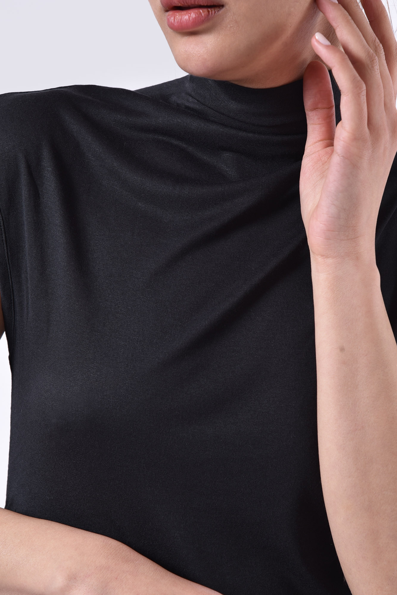 تاپ تیشرتی ساده زنانه