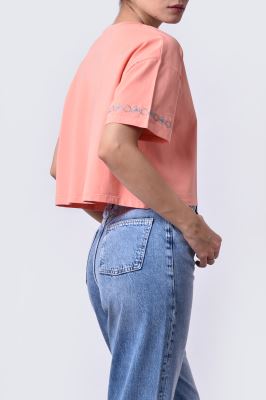 تیشرت آستین کوتاه گلدوزی زنانه