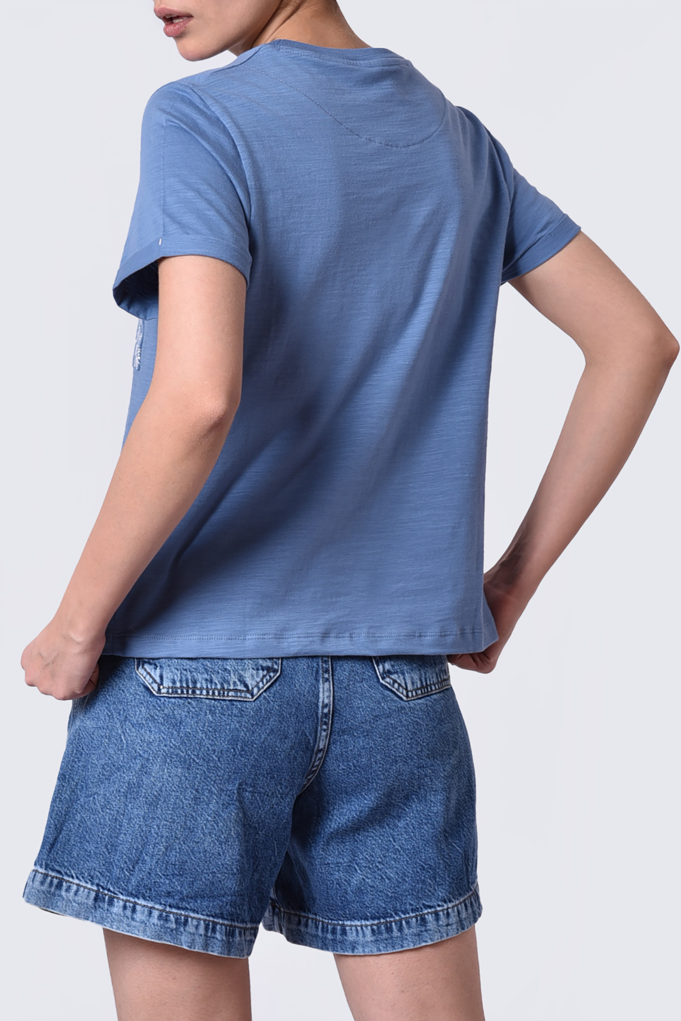 تیشرت آستین کوتاه گلدوزی زنانه