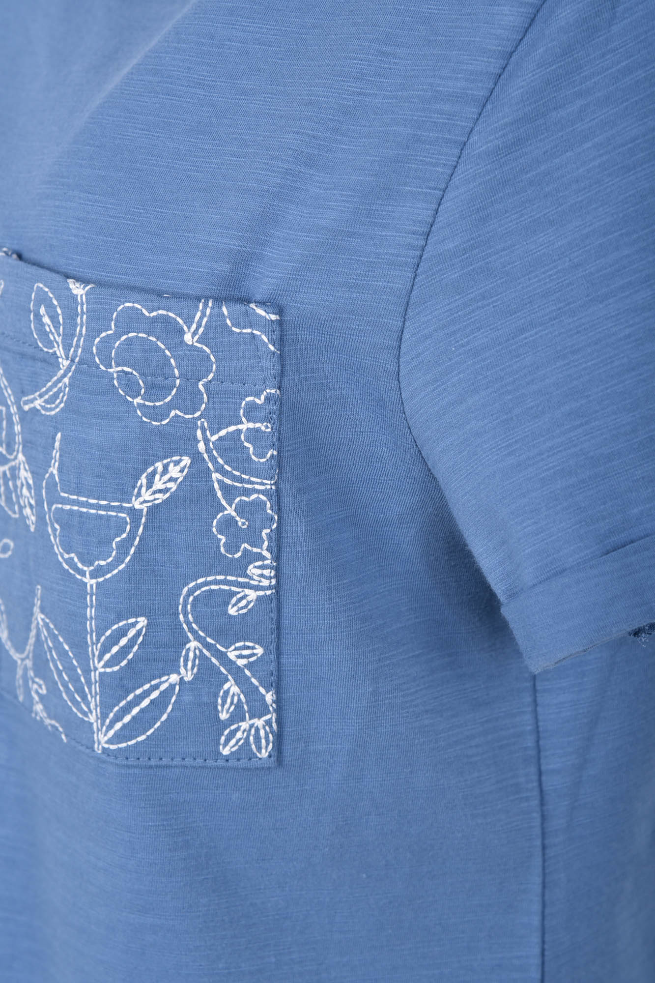 تیشرت آستین کوتاه گلدوزی زنانه