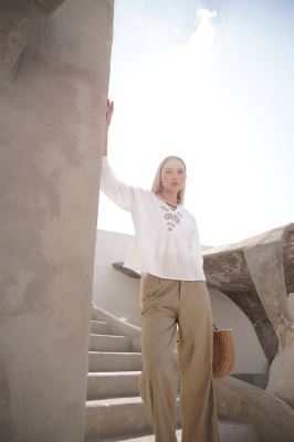 بلوز آستین بلند گلدوزی زنانه