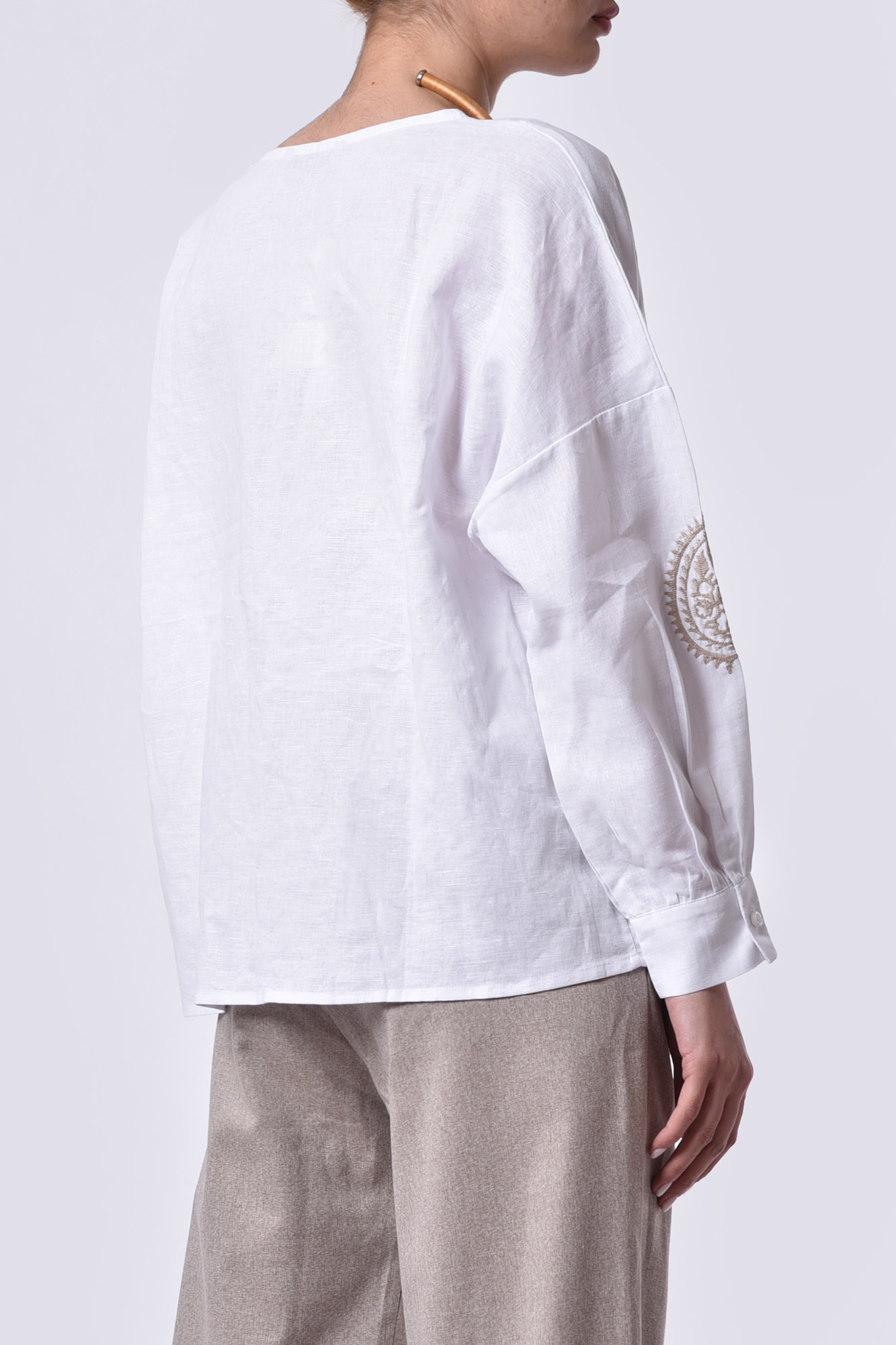 بلوز آستین بلند گلدوزی زنانه