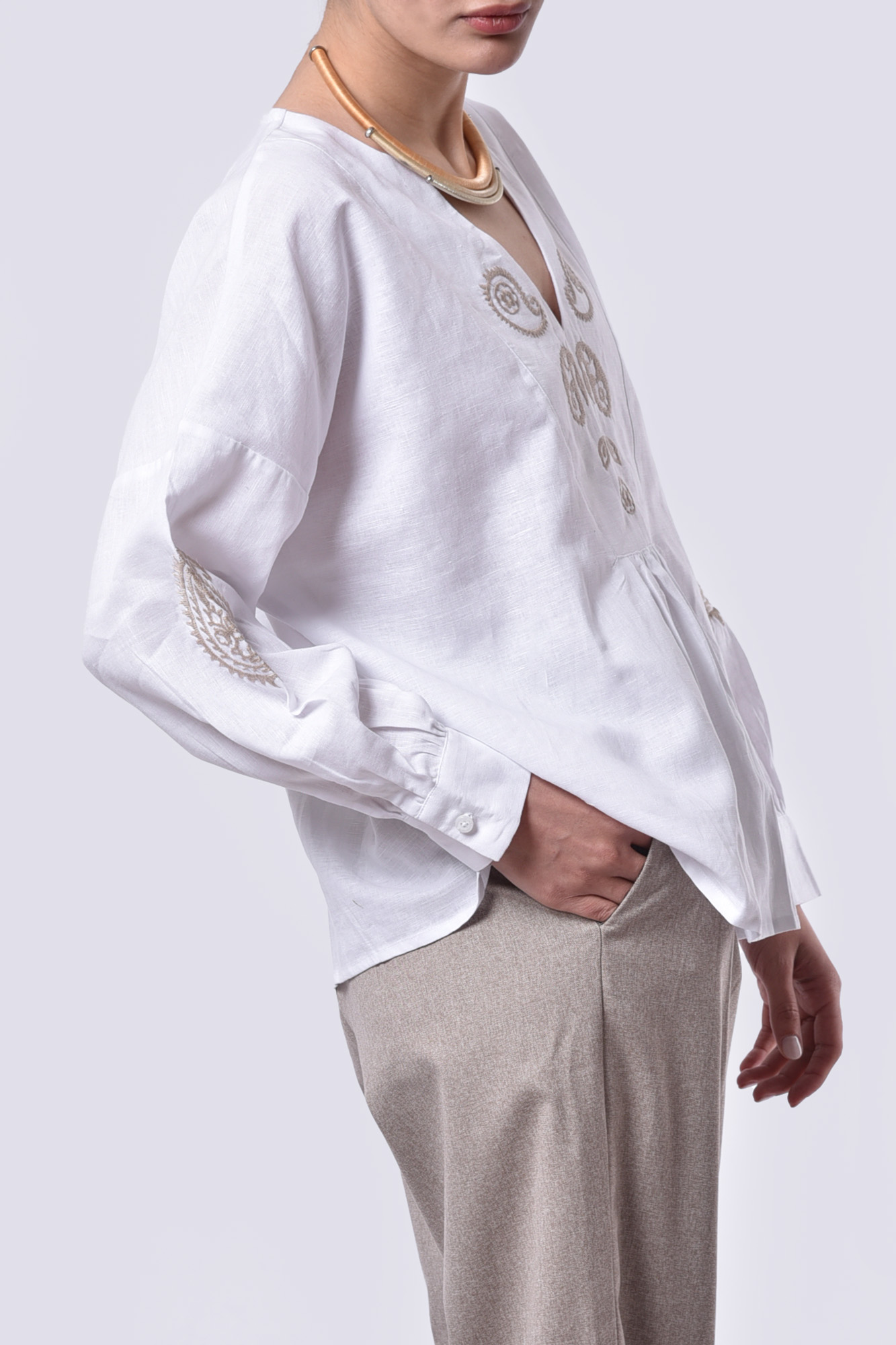 بلوز آستین بلند گلدوزی زنانه