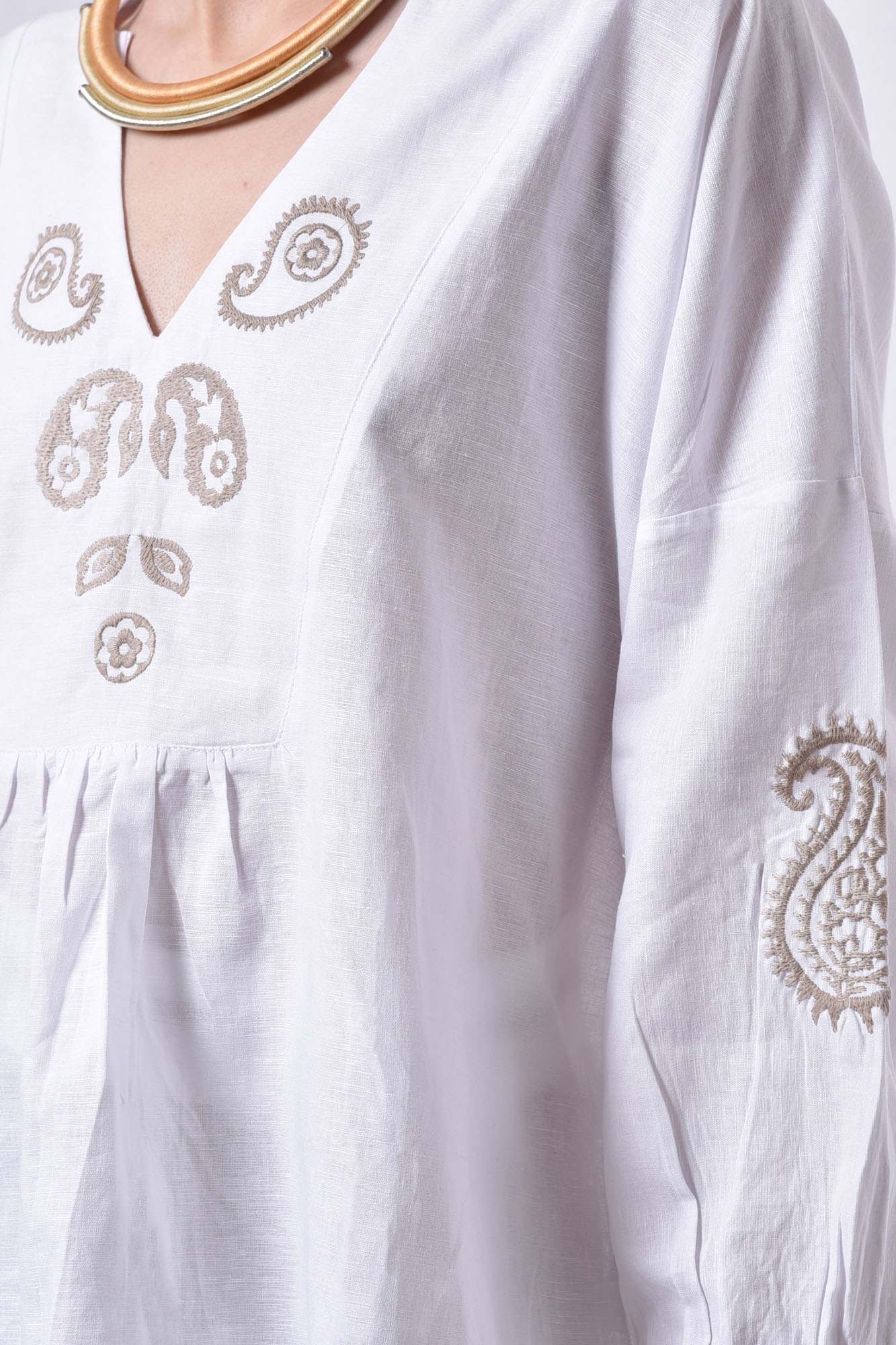 بلوز آستین بلند گلدوزی زنانه