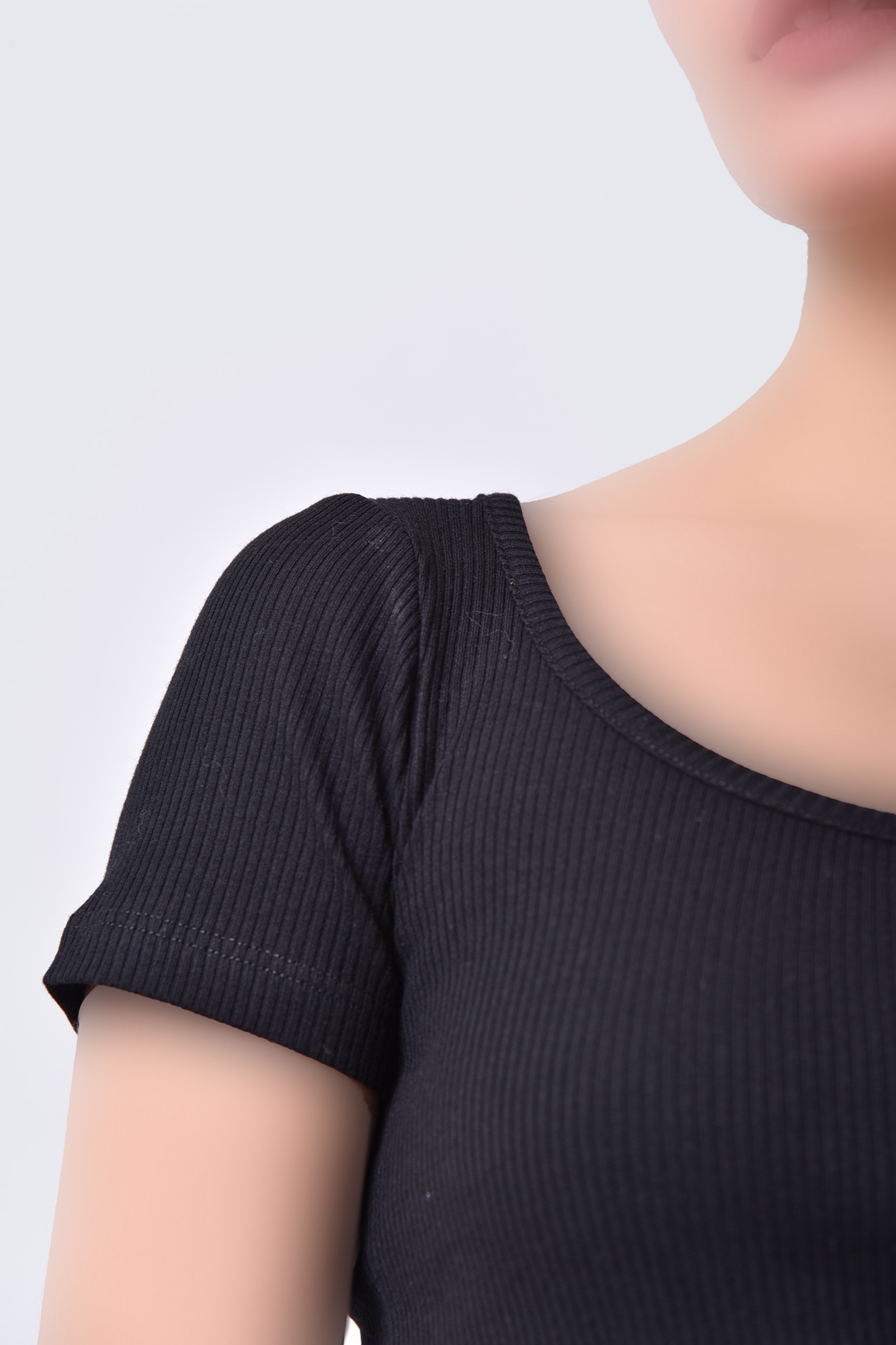 تیشرت آستین کوتاه ساده زنانه