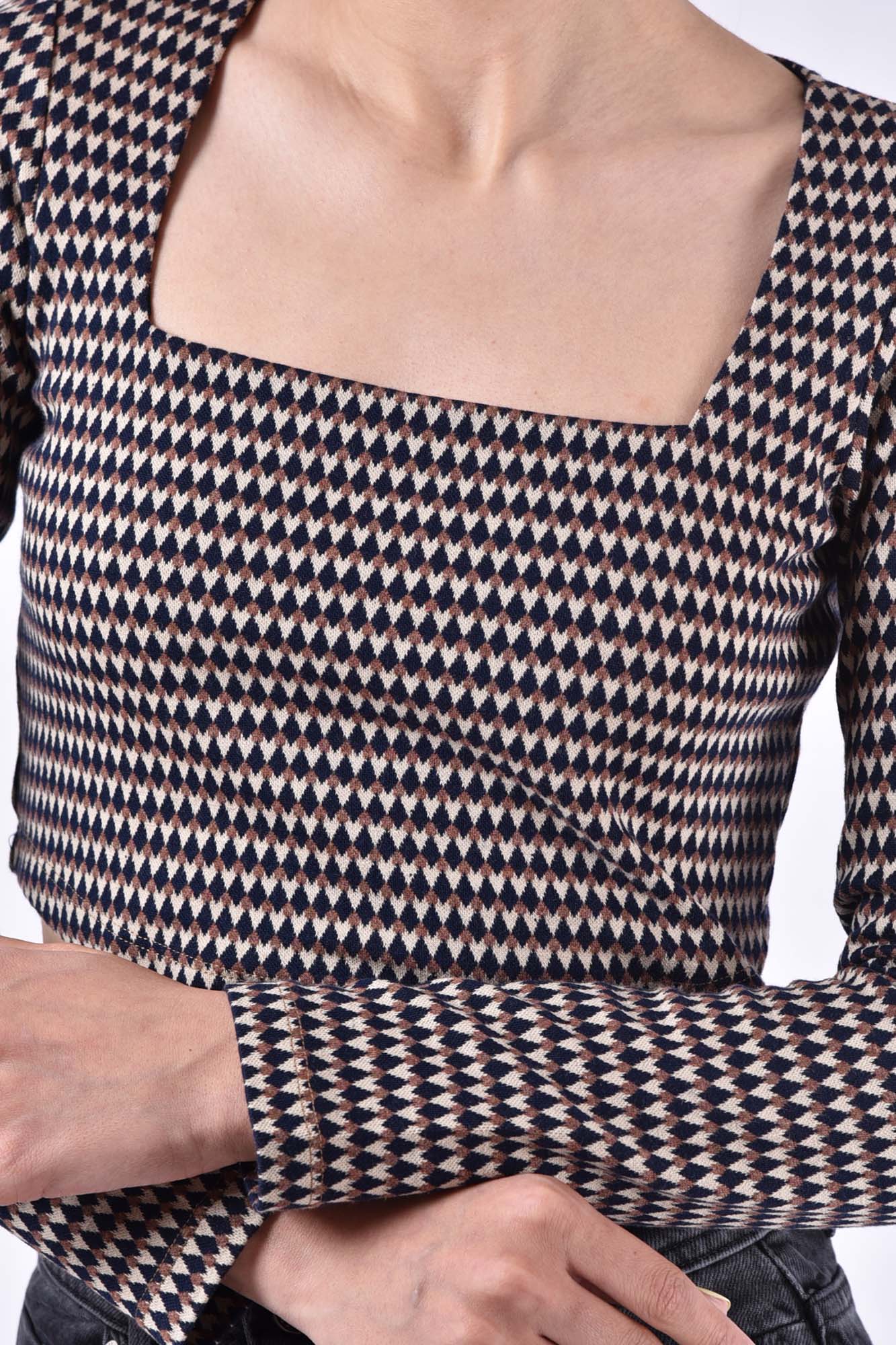 بلوز آستین بلند طرحدار زنانه