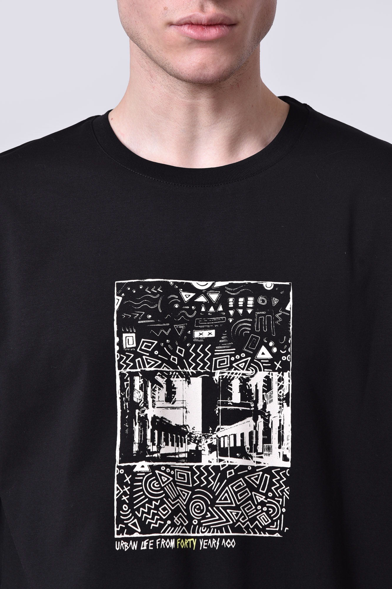 تیشرت آستین کوتاه چاپی مردانه