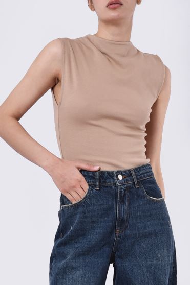 تاپ تیشرتی ساده زنانه