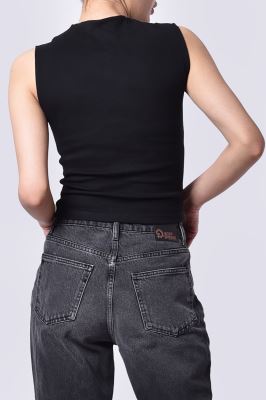 تاپ تیشرتی ساده زنانه